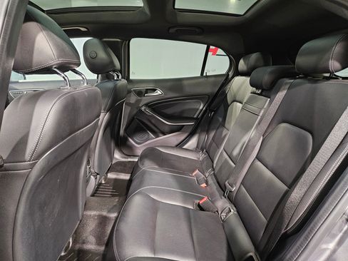 Used 2018 Mercedes-Benz GLA 250 image 36