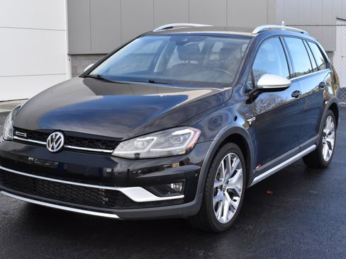 Used 2019 Volkswagen Golf Alltrack SE image 13