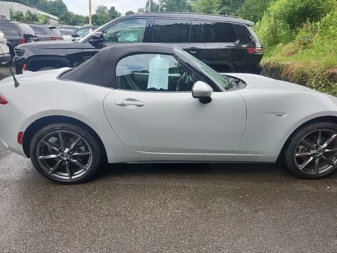 Used 2016 MAZDA MX-5 Miata Grand Touring RWD image 5