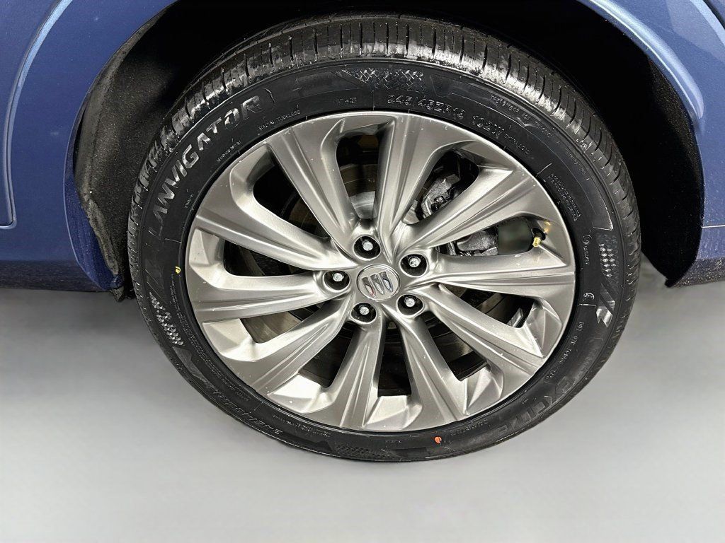 Used 2025 Buick Envista Avenir FWD image 36