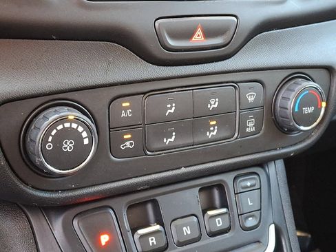 Certified 2019 GMC Terrain SLE FWD image 18