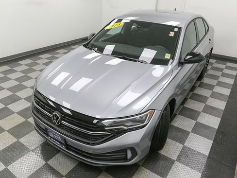 Certified 2023 Volkswagen Jetta Sport image 8