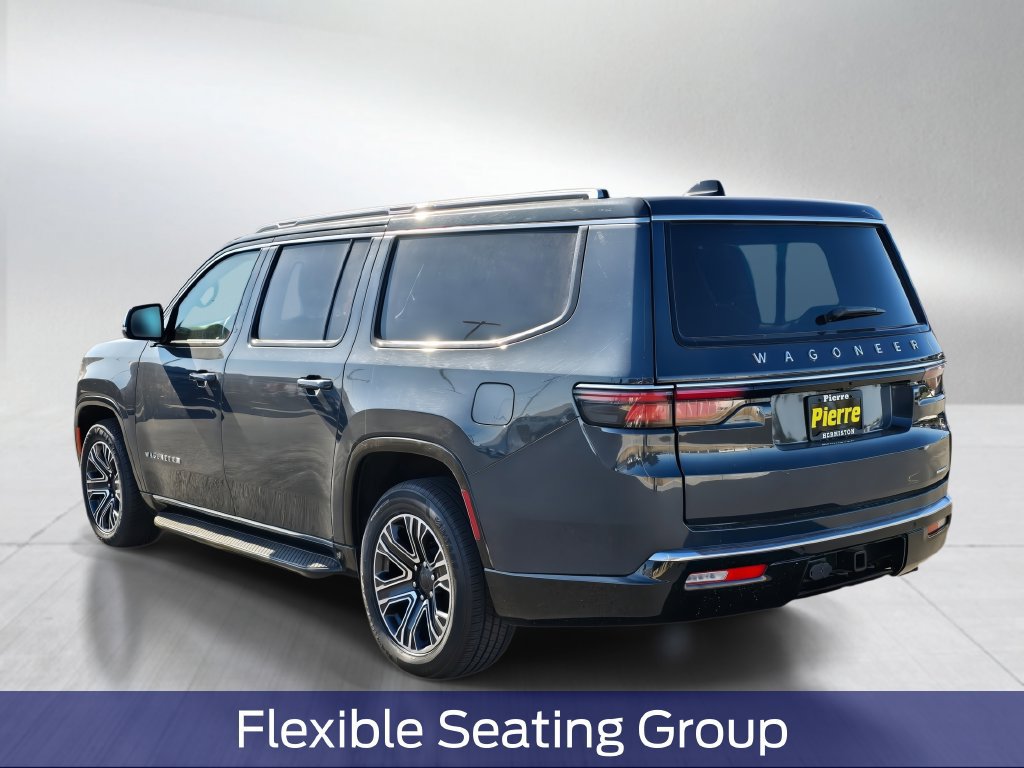 Used 2024 Jeep Wagoneer L Series II w/ Flexible Seating Group AWD/4WD image 4