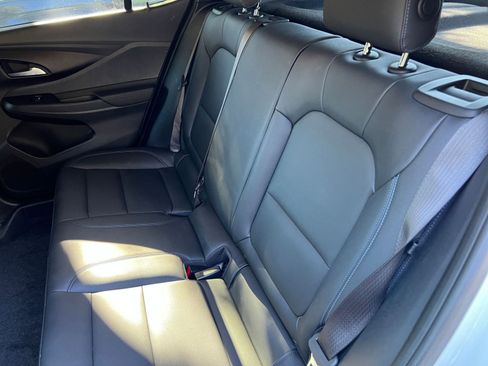 Used 2025 Buick Envista Sport Touring image 32