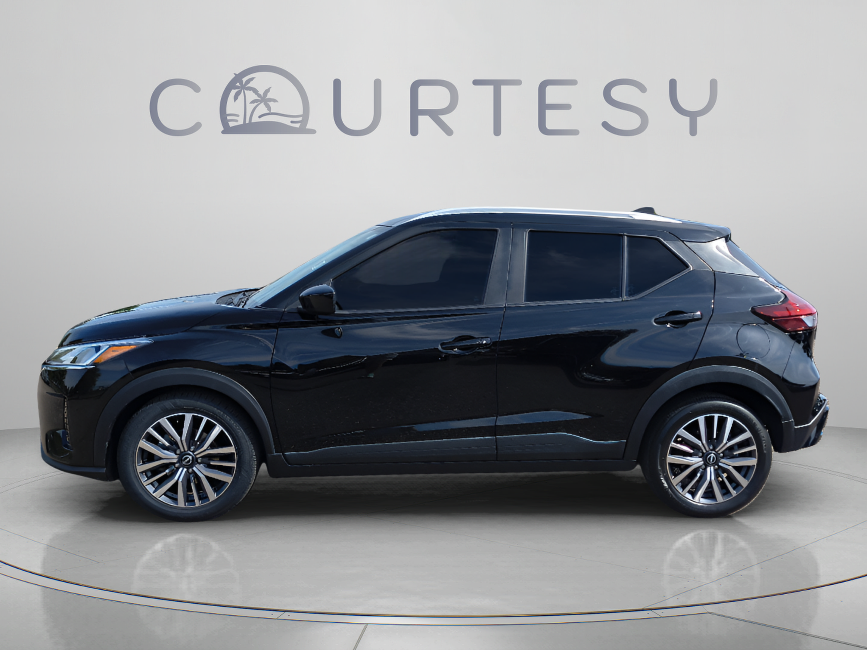 Certified 2023 Nissan Kicks SV FWD image 2