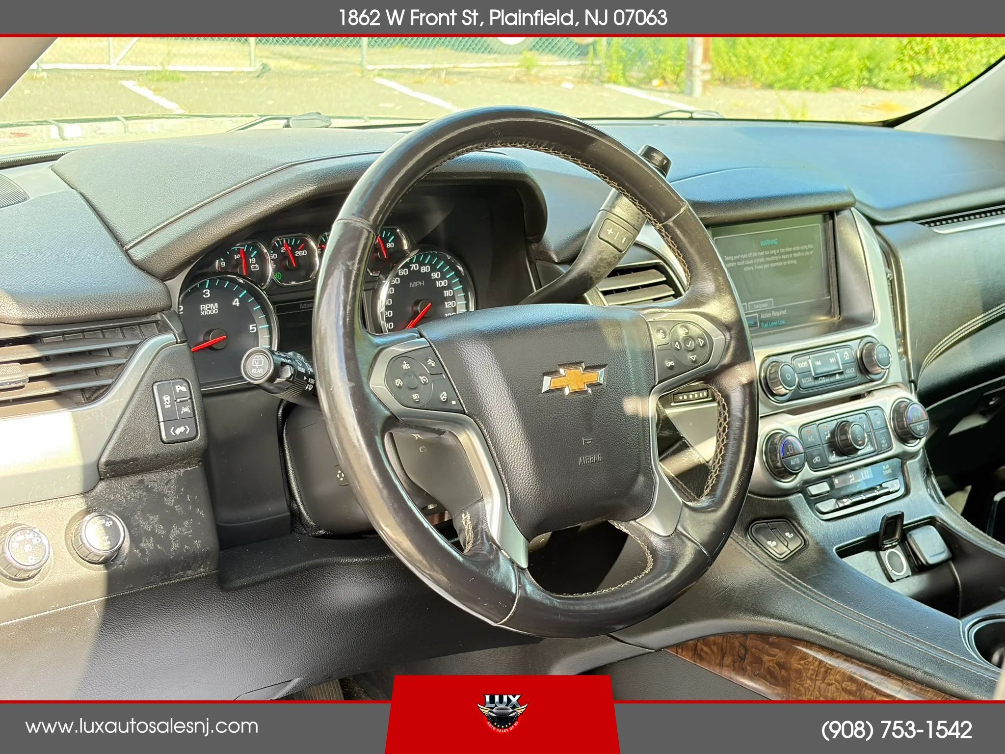 Used 2018 Chevrolet Suburban LT w/ Luxury Package AWD/4WD image 22