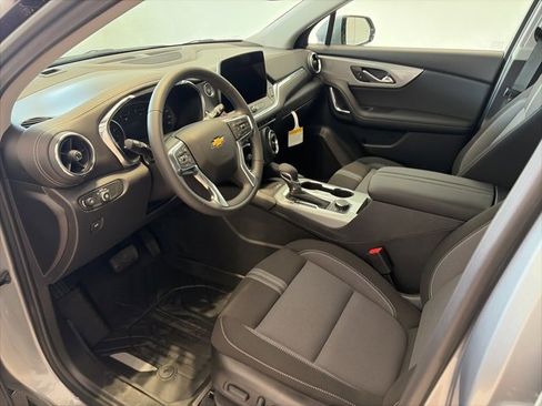 New 2025 Chevrolet Blazer LT w/ Convenience Package image 8