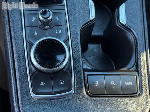 Used 2025 Cadillac XT4 Premium Luxury image 23