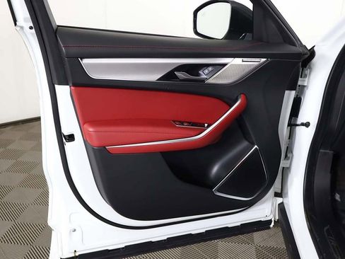 Used 2023 Jaguar F-PACE R-Dynamic S image 26