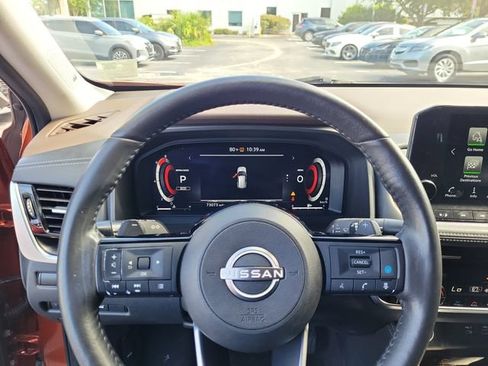 Used 2022 Nissan Rogue Platinum w/ Head-Up Display Package FWD image 25
