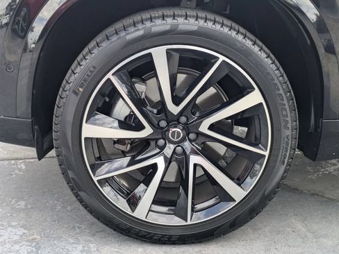 Certified 2023 Volvo XC90 T8 Plus AWD/4WD image 10