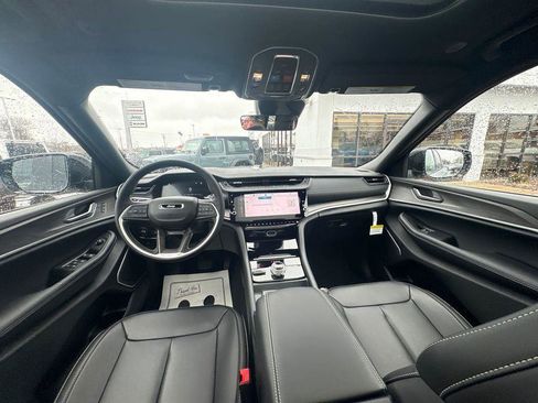 New 2026 Jeep Grand Cherokee L Limited AWD/4WD image 12