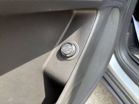 Certified 2023 Chevrolet Traverse LT FWD image 22