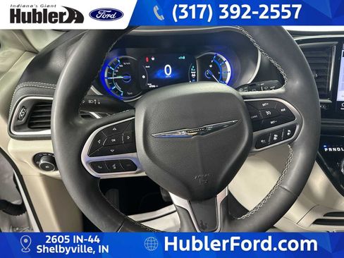 Used 2024 Chrysler Pacifica Limited FWD image 14