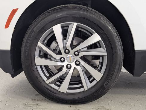 Used 2024 Chevrolet Equinox LT FWD image 8