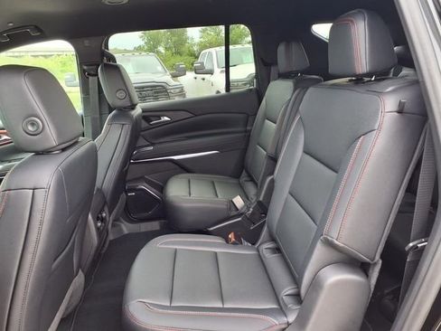 New 2026 Chevrolet Traverse Z71 w/ Enhanced Driving Package AWD/4WD image 10
