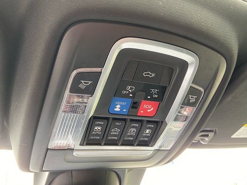 Used 2019 RAM 1500 Limited w/ Advanced Safety Group AWD/4WD image 22