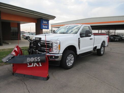Used 2023 Ford F250 XLT w/ Snow Plow Prep Package image 32