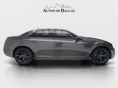 Used 2023 Chrysler 300 Touring w/ Sport Appearance Package RWD image 5