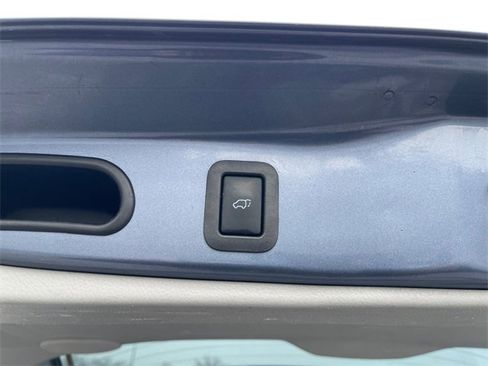 Used 2015 Toyota Highlander Limited image 17