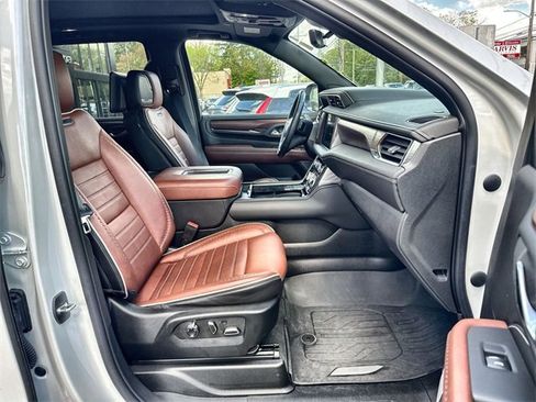 Used 2023 GMC Yukon Denali Ultimate image 24