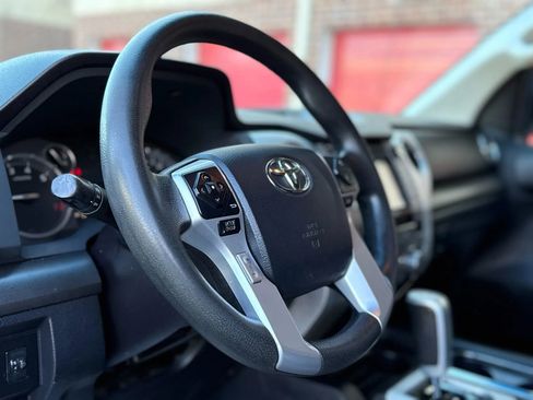 Used 2017 Toyota Tundra SR5 image 13