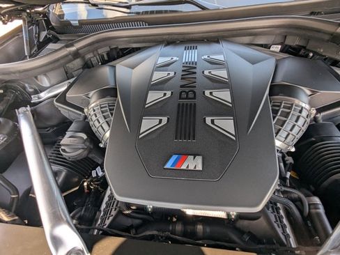 New 2026 BMW X7 M60i image 16