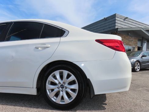 Used 2017 Subaru Legacy 2.5i Premium w/ Popular Package #1 AWD/4WD image 28