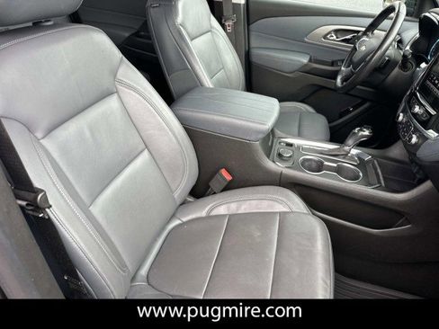 Used 2019 Chevrolet Traverse LT w/ LT Premium Package image 13