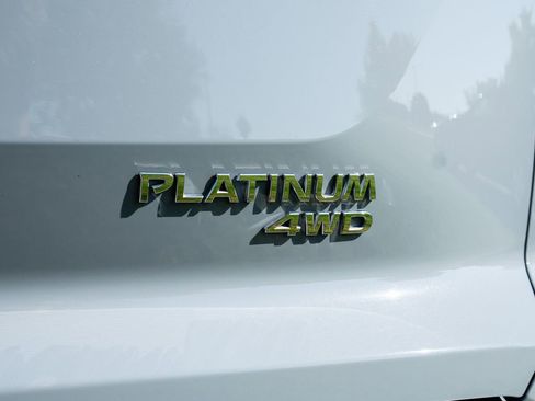Used 2022 Nissan Pathfinder Platinum w/ Lighting Package (N93) image 14