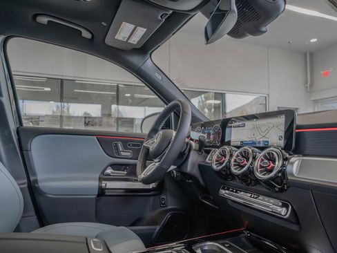 New 2026 Mercedes-Benz GLB 250 4MATIC image 18