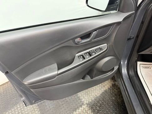 Certified 2023 Hyundai Kona SE w/ Cargo Package image 19