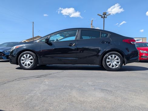 Used 2017 Kia Forte LX image 5