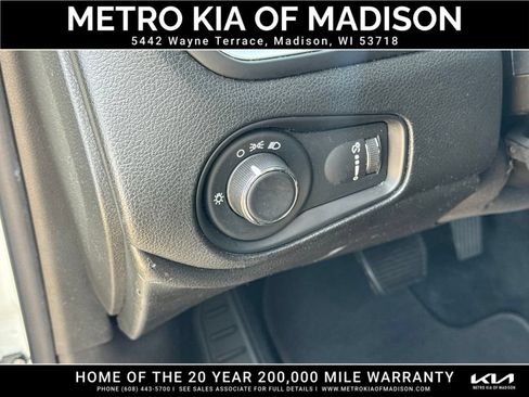 Used 2020 Jeep Renegade Sport AWD/4WD image 13