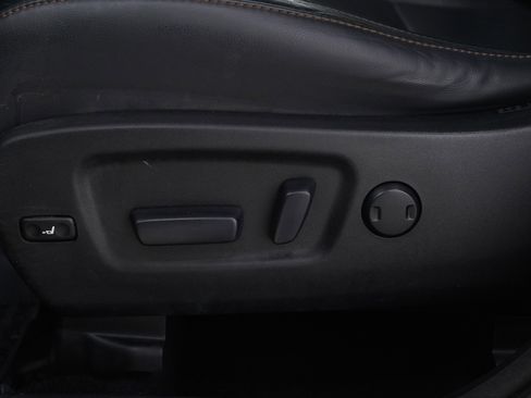 Used 2014 Toyota Highlander Limited image 31