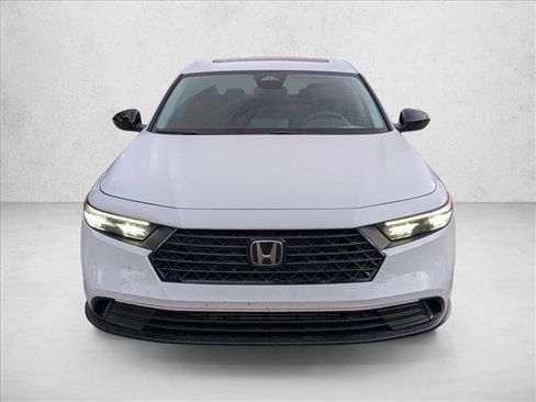 Used 2025 Honda Accord SE image 2