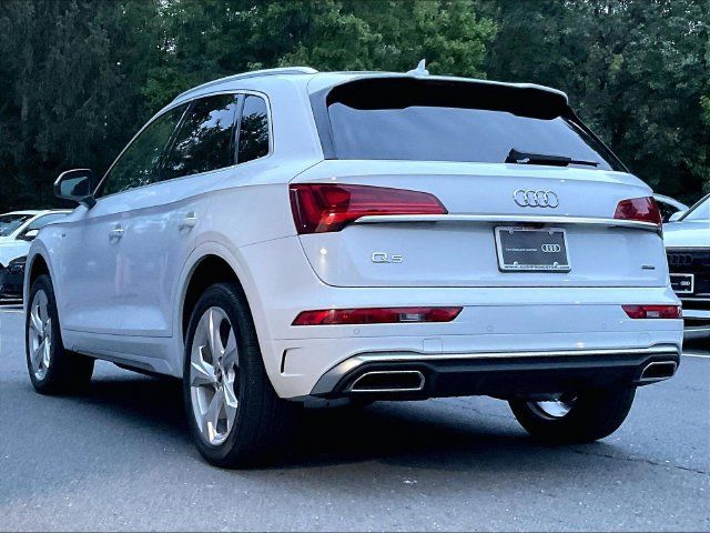 Used 2023 Audi Q5 2.0T Premium Plus w/ Premium Plus Package AWD/4WD image 3