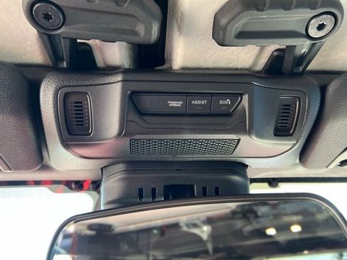 Certified 2025 Jeep Wrangler Sport S image 18