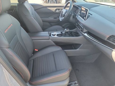 New 2026 Nissan Rogue SV AWD/4WD image 17
