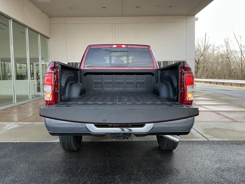 Used 2024 RAM 2500 Tradesman w/ Chrome Appearance Group image 24