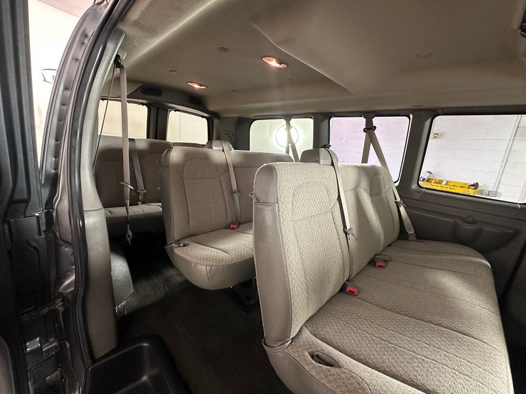 Used 2016 Chevrolet Express 2500 LS RWD image 13