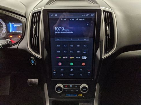 Certified 2024 Ford Edge SE image 14