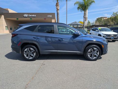 Certified 2025 Hyundai Tucson SEL AWD/4WD image 2