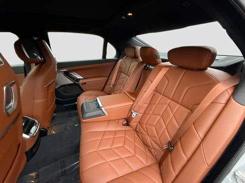 New 2026 BMW 750e xDrive w/ Executive Package image 21