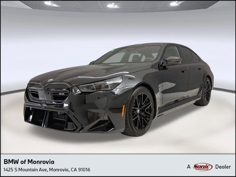 Used 2025 BMW M5 w/ Carbon Package AWD/4WD image 1