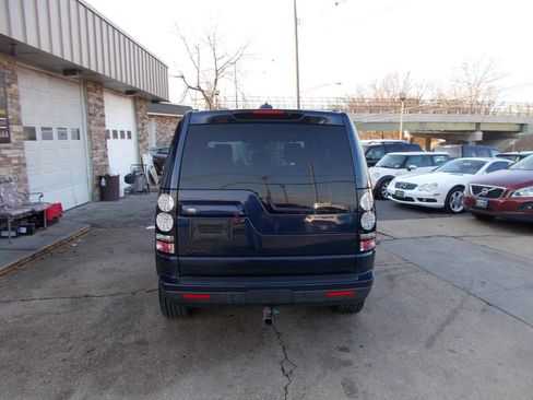 Used 2015 Land Rover LR4 HSE image 4