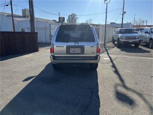 Used 2001 Toyota 4Runner SR5 image 6