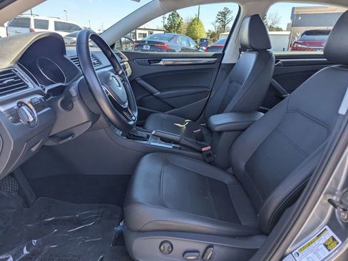 Used 2017 Volkswagen Passat 1.8T SE image 19