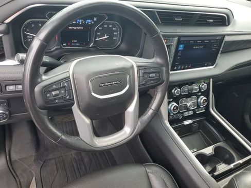 Used 2021 GMC Yukon XL Denali w/ Denali Premium Package AWD/4WD image 18