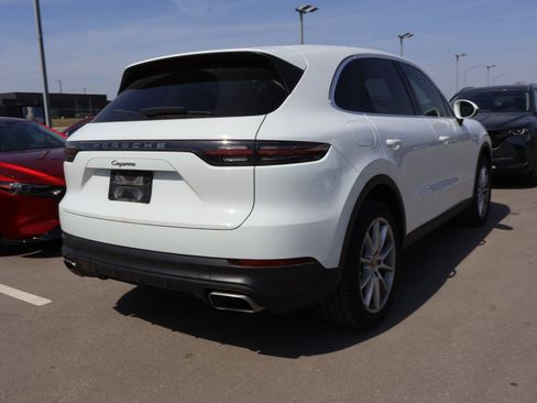 Used 2019 Porsche Cayenne SUV AWD image 6